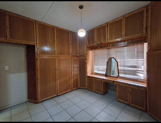 4 BEDROOM FREESTANDING FOR SALE IN ELANDIA
